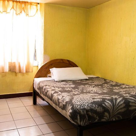 Hostal Carlos Luis Quito Kültér fotó