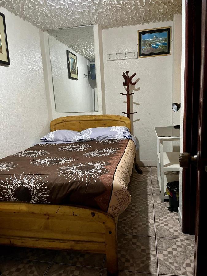 Hostal Carlos Luis Quito Kültér fotó