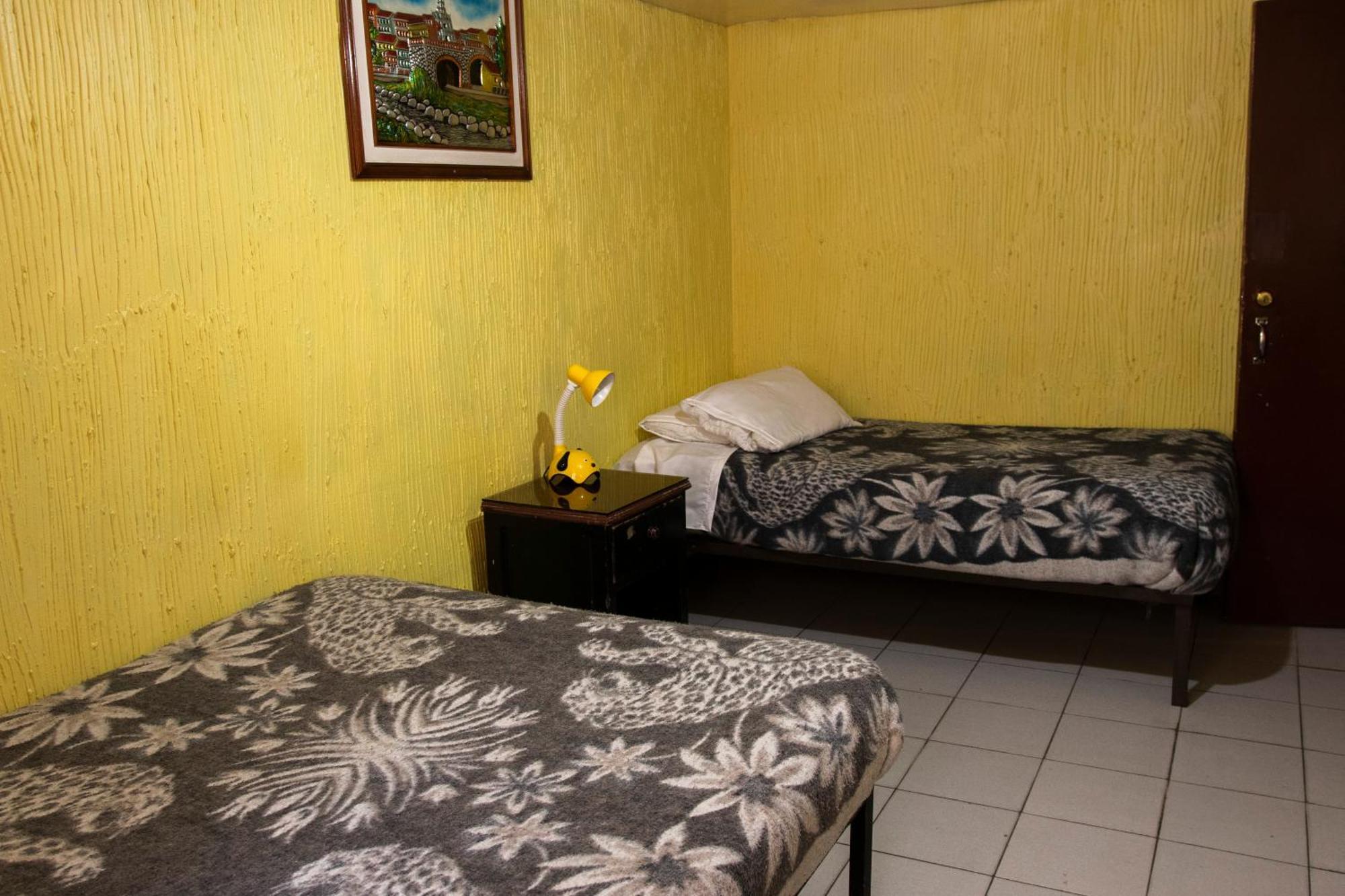 Hostal Carlos Luis Quito Kültér fotó